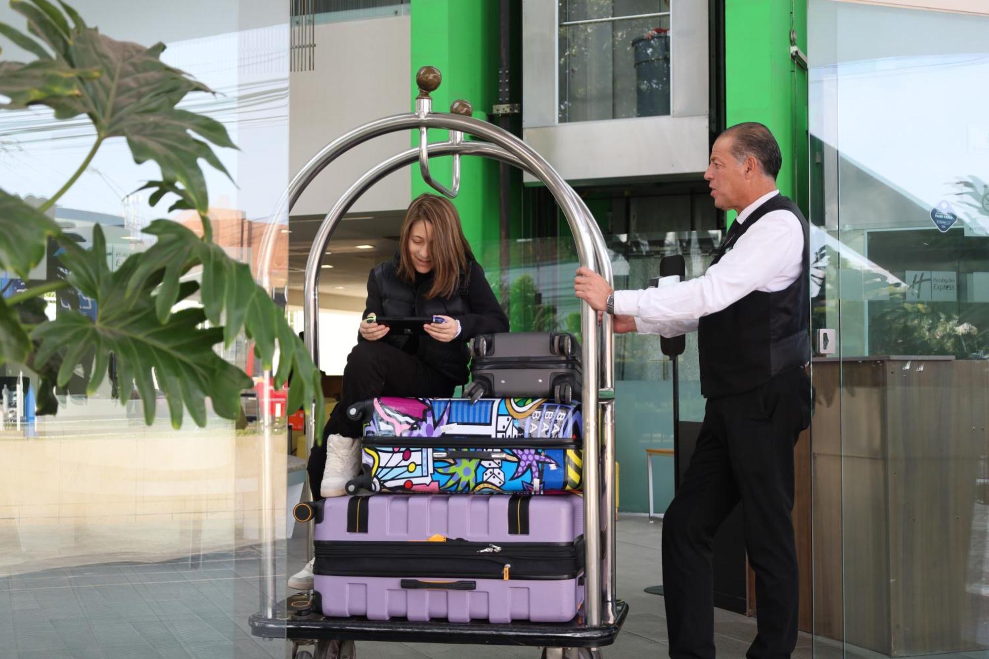 Holiday Inn Express Guadalajara Expo By Ihg Zapopan Exterior photo